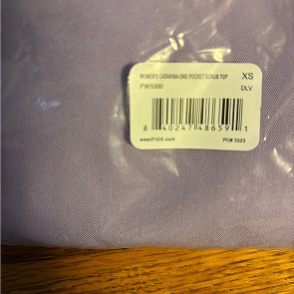 Figs NWT Catarina Top - Picture 3 of 4